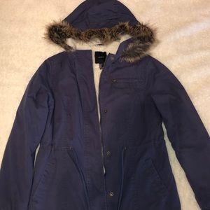 Women’s jacket with fake fur hood
